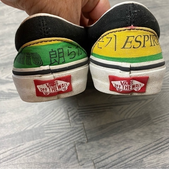 Vans Classic Slip-On Canvas Multicolor Striped Japanese Script Slip On Sneakers - Picture 8 of 12